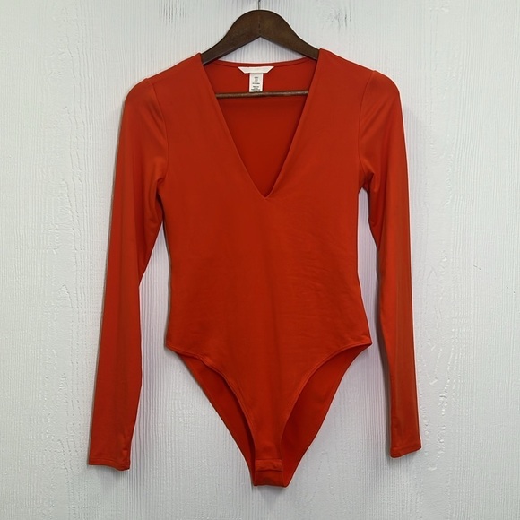 H&M - Orange V Neck Long Sleeve Soft Snap Closure Bodysuit Size Small - Picture 6 of 10